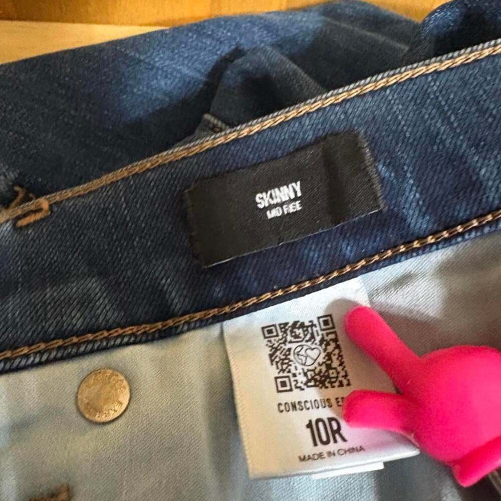 Express High Rise Split Hem Ankle Jeans - Picture 7 of 7